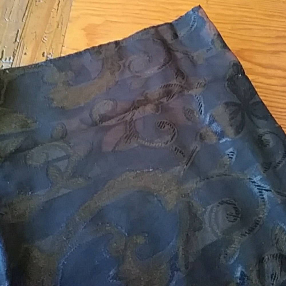 Sheer Fashion Scarf - Picture 2 of 3